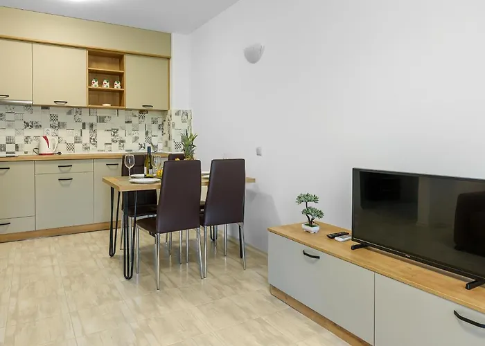 Lily Hotel 3*